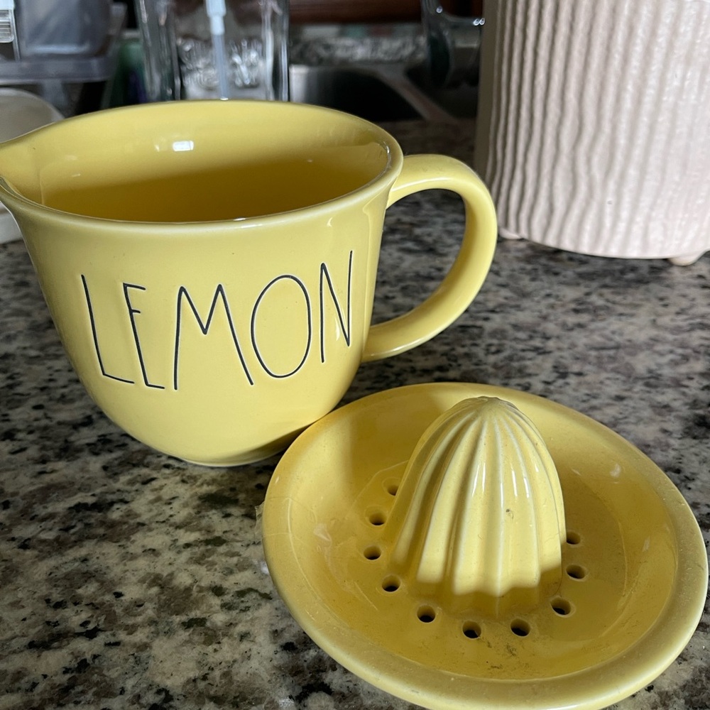 Rae Dunn Lemon Yellow Citrus Juicer - Picture 2 of 5
